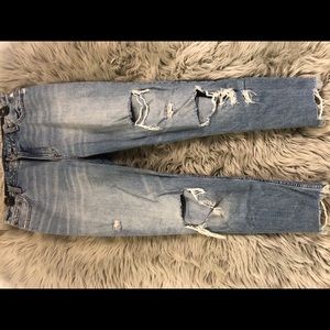 Light washed never worn jeans boyfriend